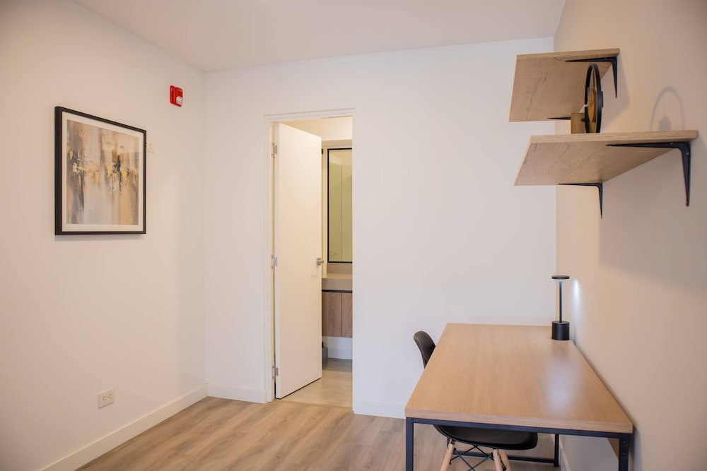 w Amazing 3BR w Balcony in Miraflores