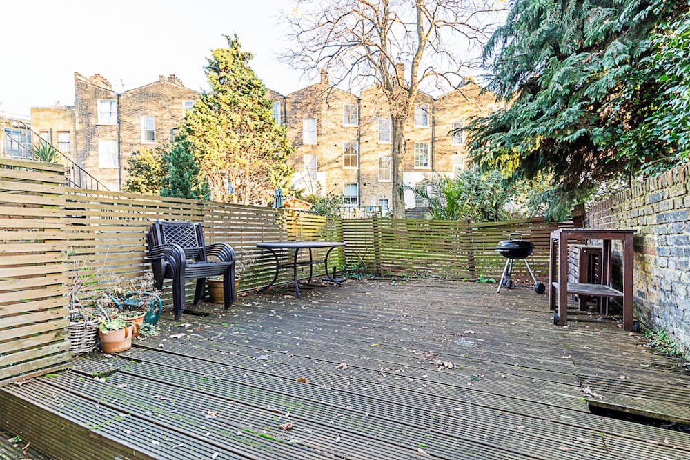 Colourful and Cosy Home in De Beauvoir Town