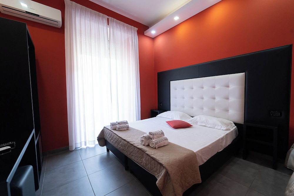 Al Campanile H. Napoli Centro by ClaPa Group Dislocated Hospitality