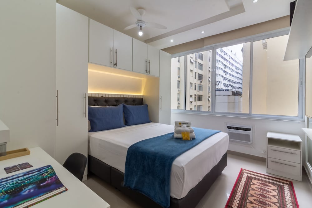 Just a few Steps From Copacabana Beach Pf512