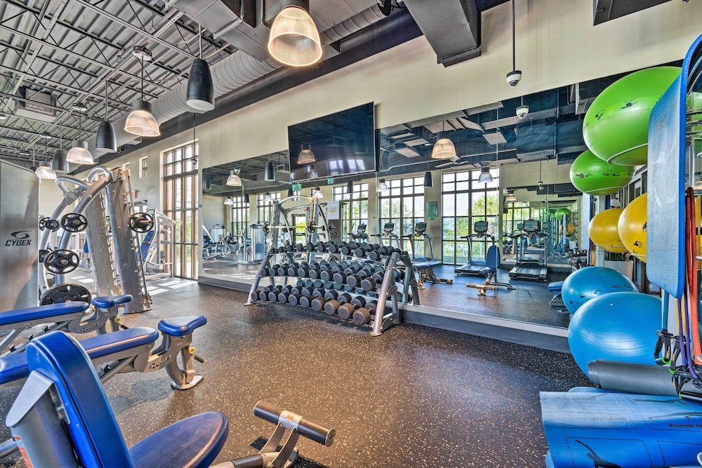 Home Near Theme Parks in Kissimmee: Family Perks!