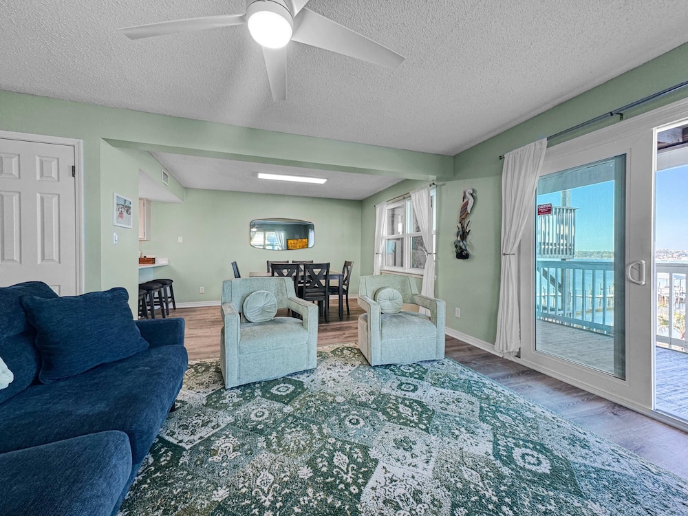 The Perfect Spot Condo for 8!