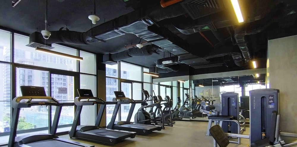 LUX The Dubai Hills Executive Suite