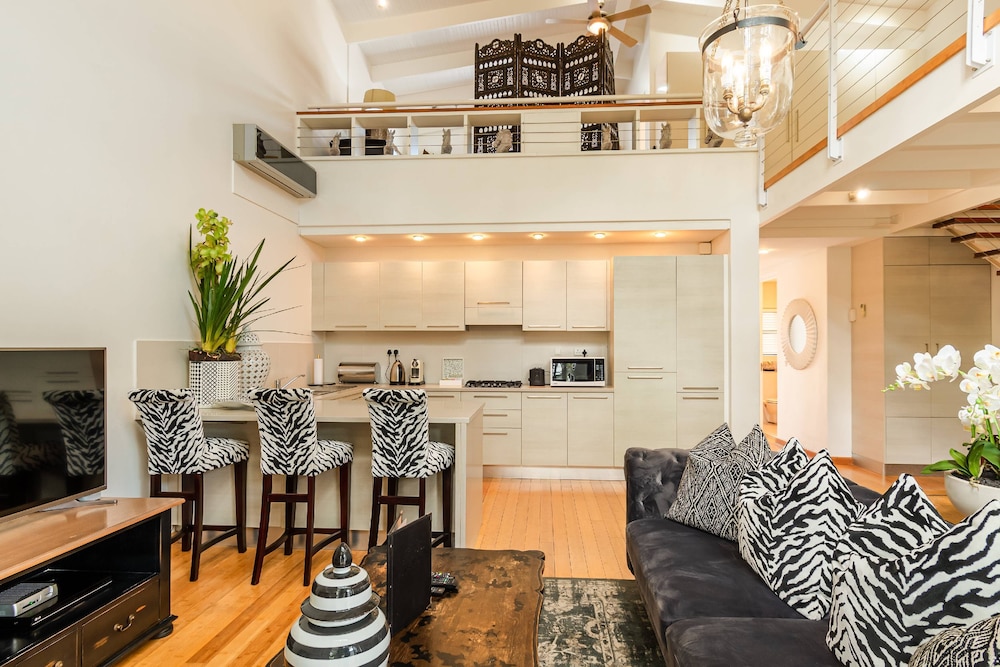 The Ivy Apartments