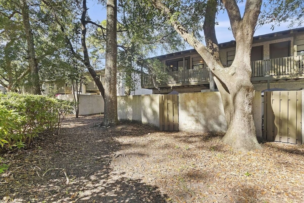 Hilton Head 3BR Retreat Pool, Dining & Shops