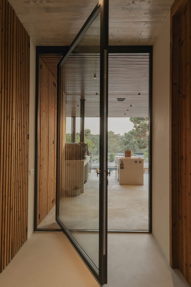 CL M Villa Retreat by Cadenzalux