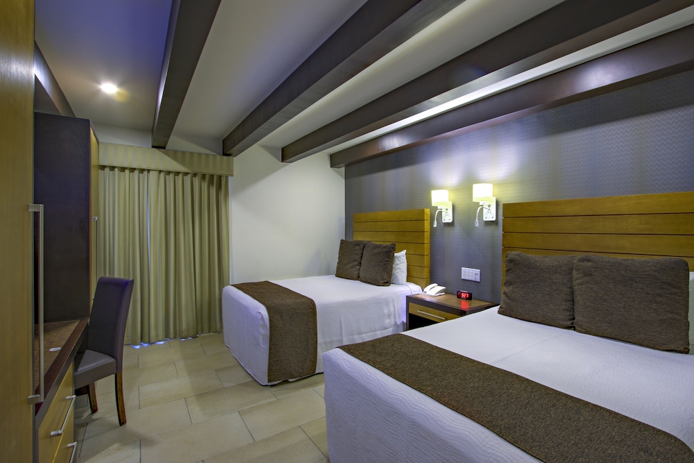 Ensenada Vacations - Hotel La Pinta - Property Image 54