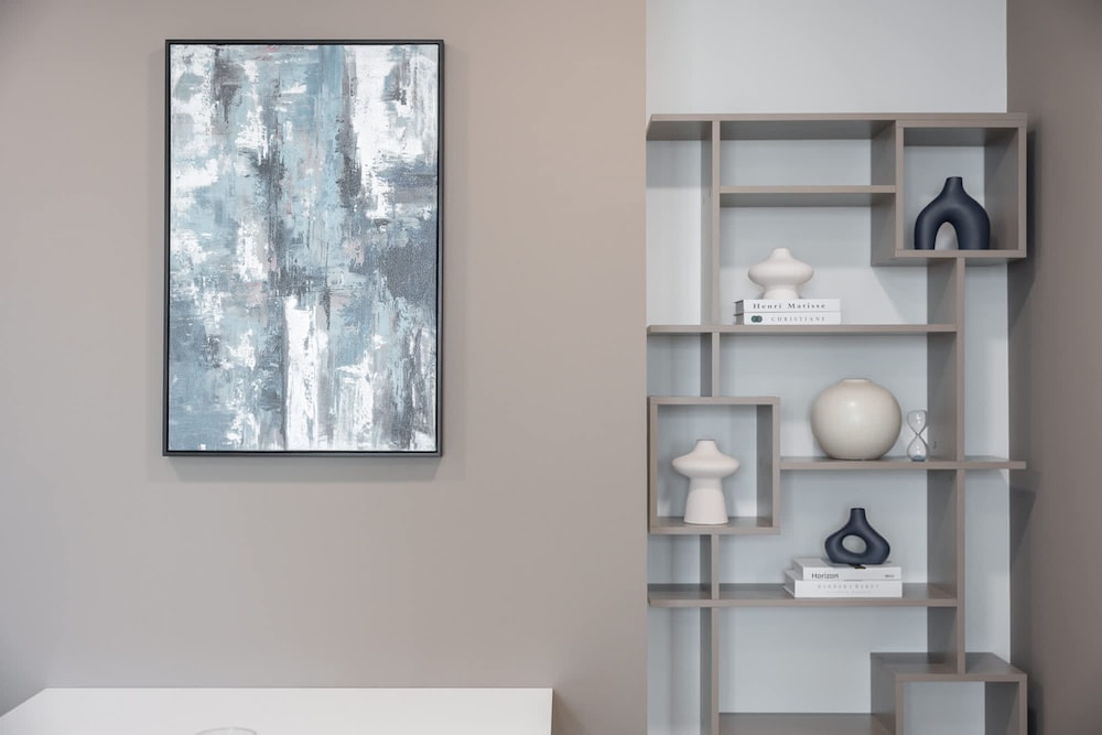 Sophisticated 1 Bedroom Apartment in Bloom Tower B