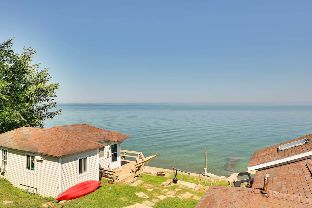 Lakefront Geneva Vacation Rental - Walk to Strip!