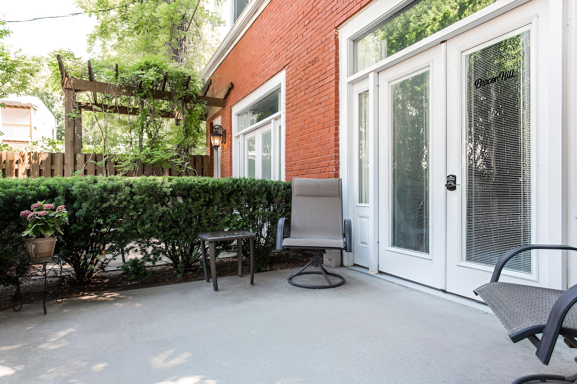 Kansas City Vacations - Oak Street Mansion - Property Image 22