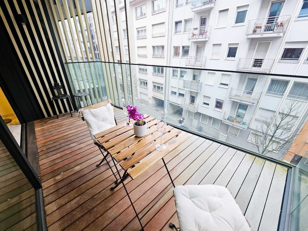 Cosy Terrace Studio close to city center
