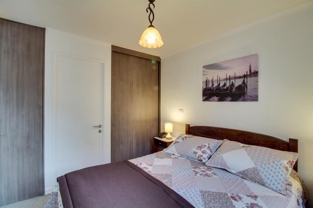 Almond Suite - San Francisco