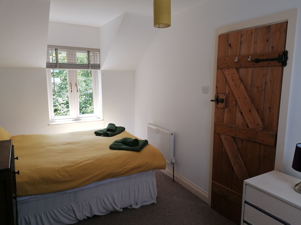 Countryside Cottage Retreat at Ty'r Cwm Farm view 3