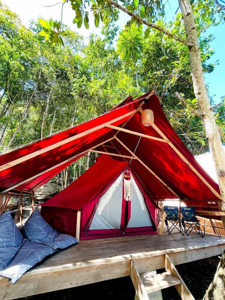 Lainkalogos Glamping