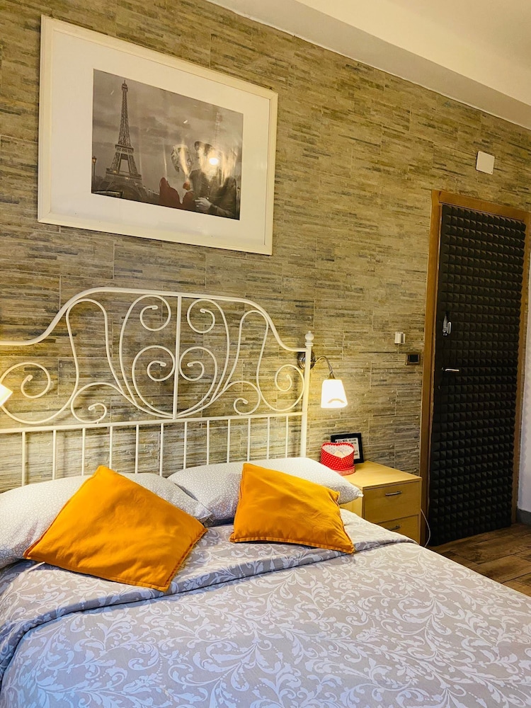 Europe station rooms