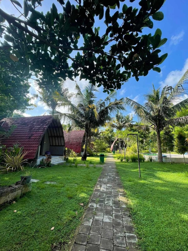 Apit Lawang Villas