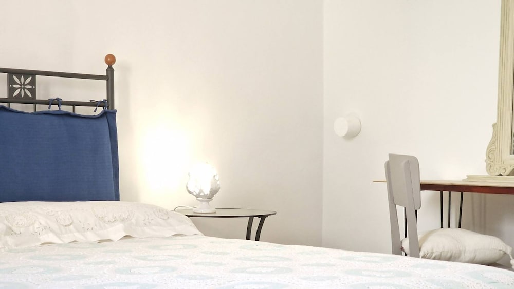 Dimora Maniscalco With Star Vault Ceilings in Matino 2 Bedrooms