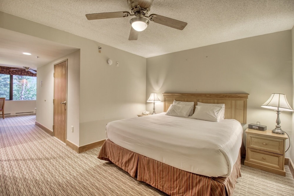 The Grand Lodge by Traverse Hospitality (No Resort Fees)