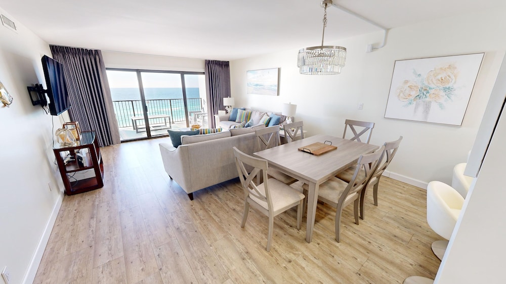 Emerald Towers 904 2 Bedroom Condo