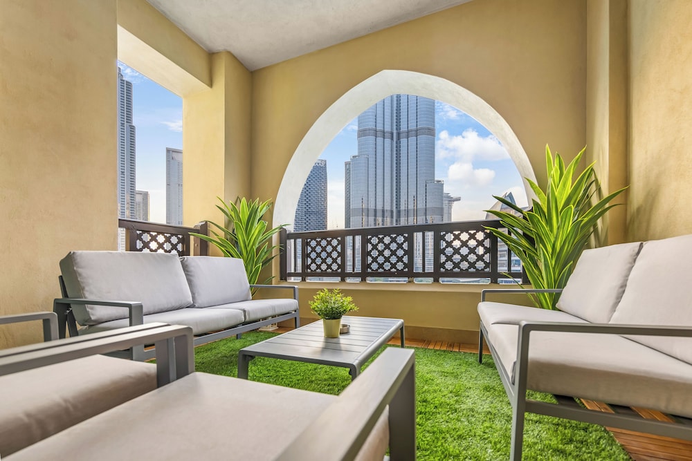 Durrani Homes - Heaven on Earth collection 5BR with panorama Burj Khalifa and fountain views