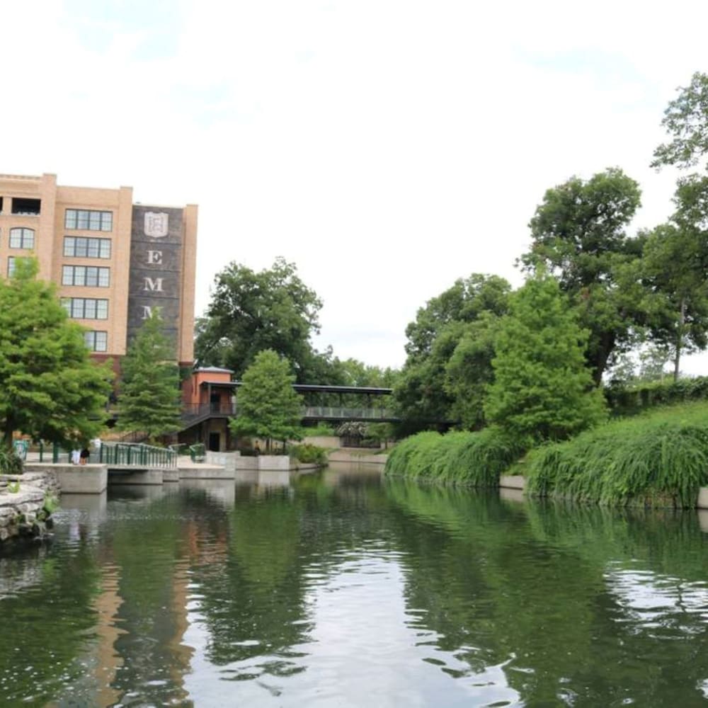 Trendy Historical Home Near Downtown Attractions