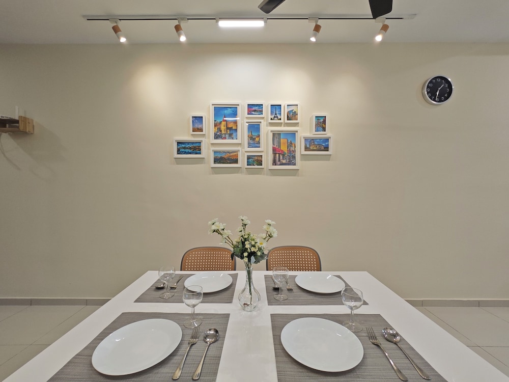 Kempas Dsummit Residences by Antlerzone