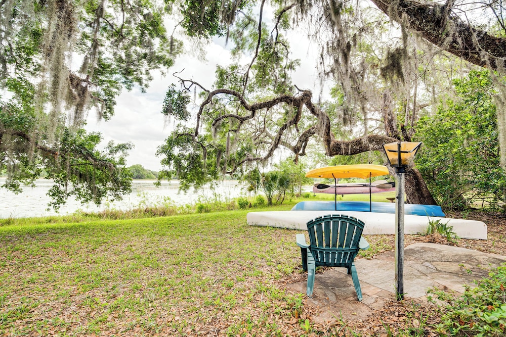 Lake Access + Private Patio: Sunny Inverness Apt!