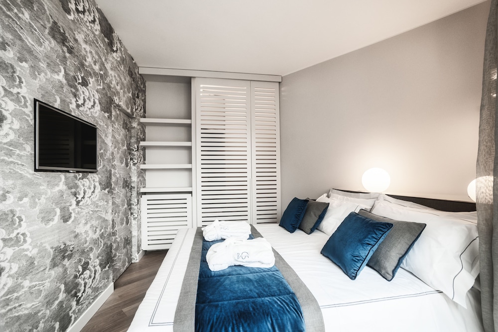 Como Lake Suites photo 4