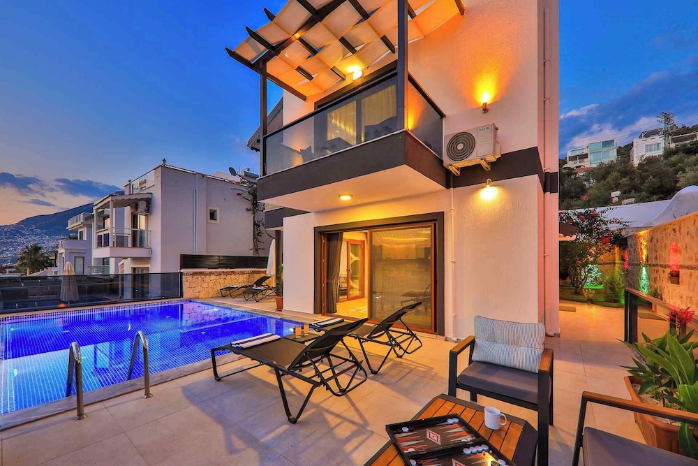 Villa Rainbow