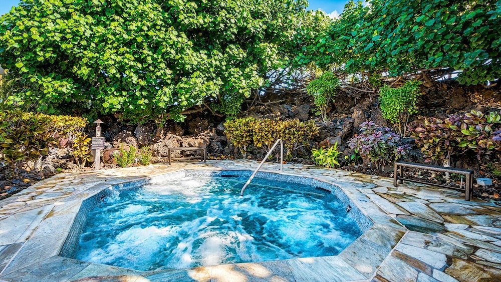 Beautifully Updated - Close to Beach & Pool - Oceanview Lanai - Vrkcv
