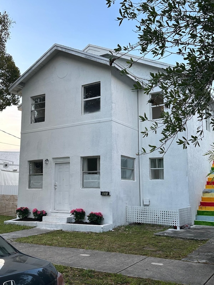 Miami Rental Hostel