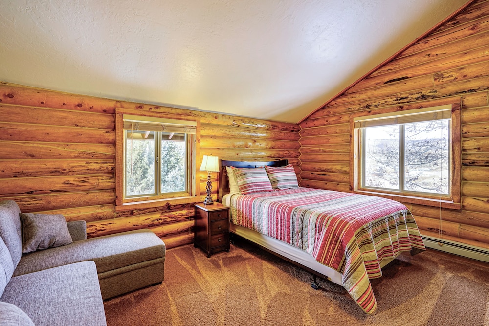 10 Mi to Deer Valley: Mtn-view Gem w/ Game Room