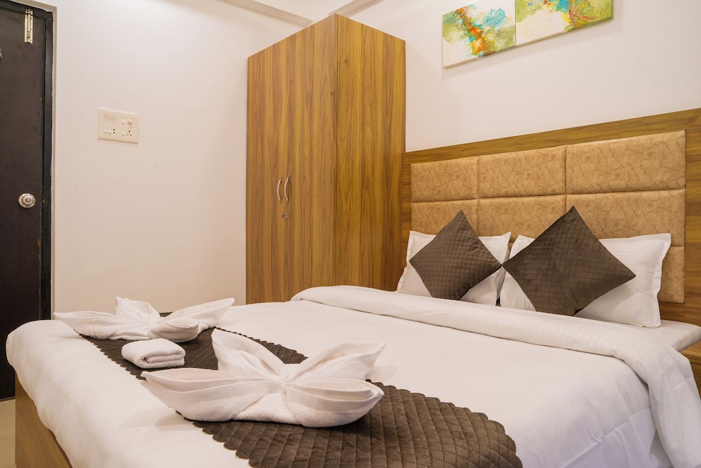 Goan Hideaway - Dos