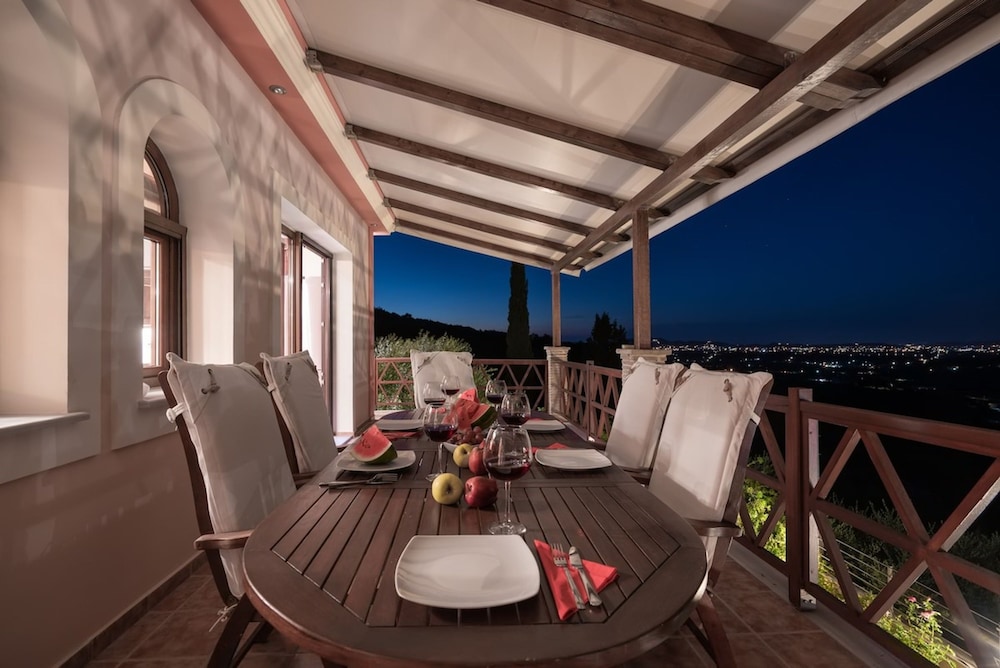 Villa Clairy 3-bedroom Villa With Private Pool