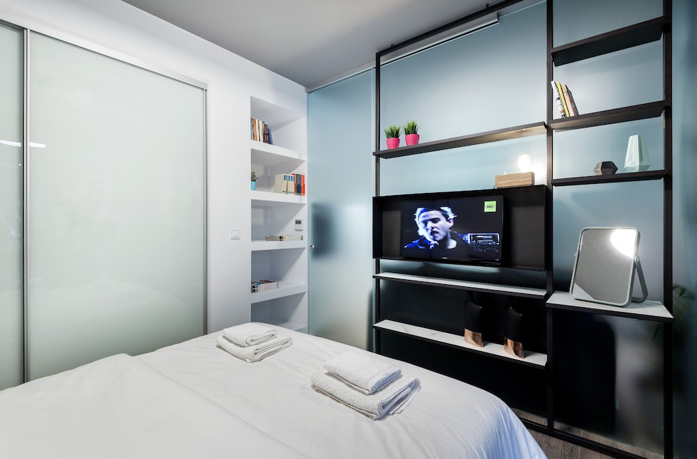 Elysan Urban Stays