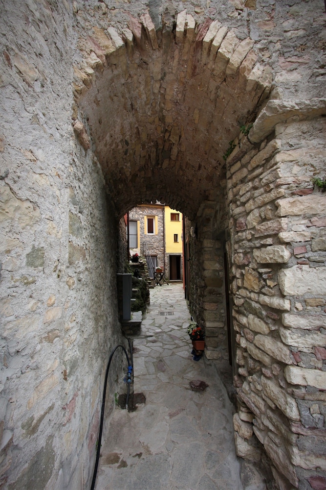 Borgo di Codeglia