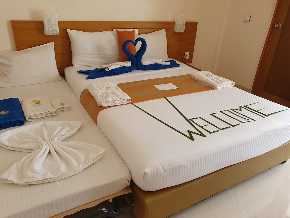 Ocean Beach Maldives photo 5