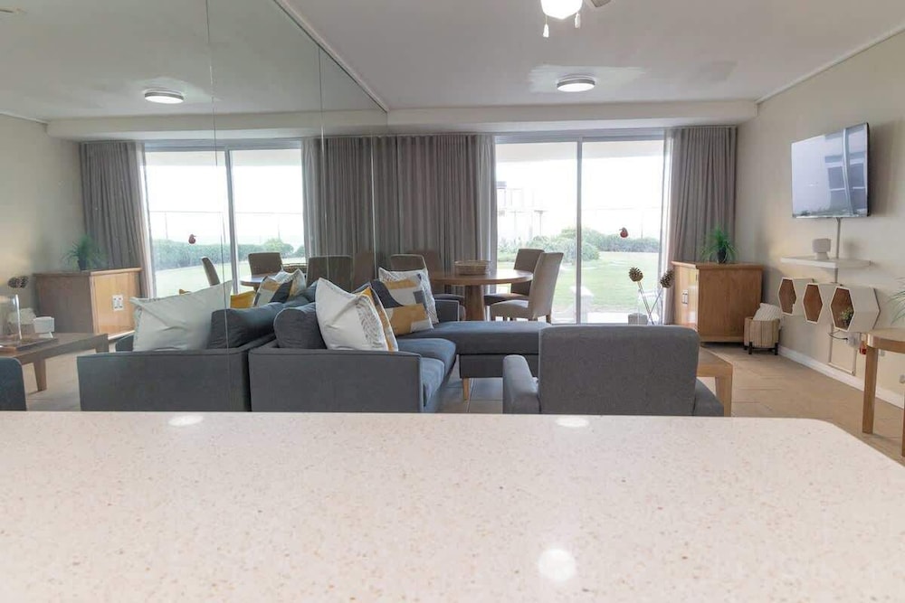 Holiday Apartment, Lagoon Beach