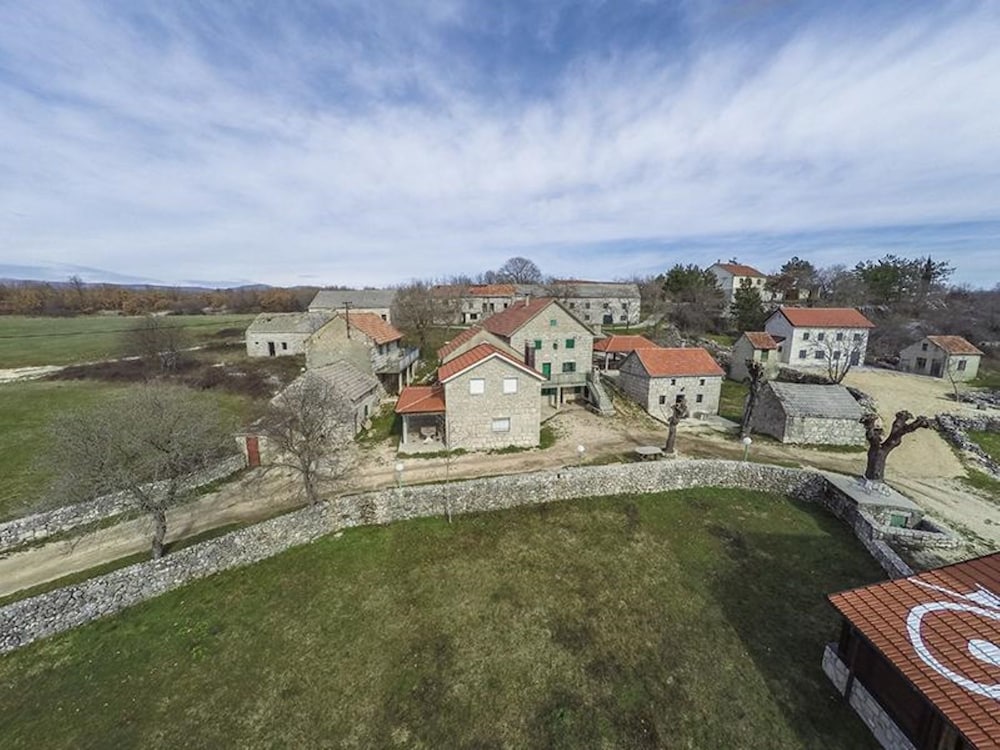 Apartment Imota Stone view 4