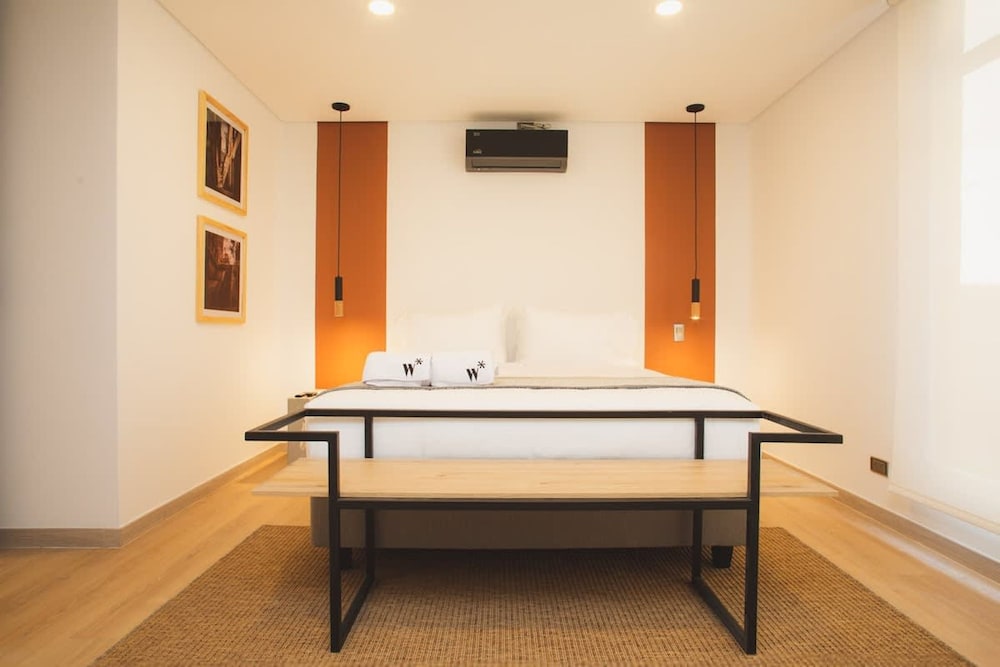 Cozy 3 BR in Laureles in Medell n