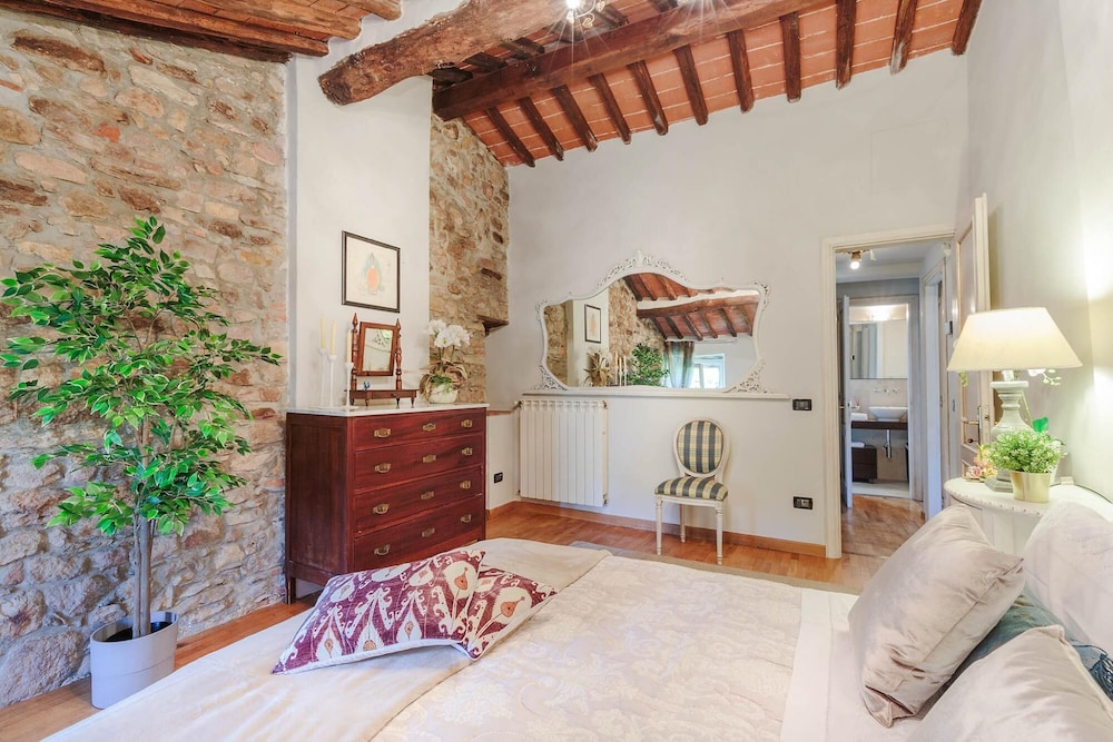 Villa Matilde in Capannori view 3