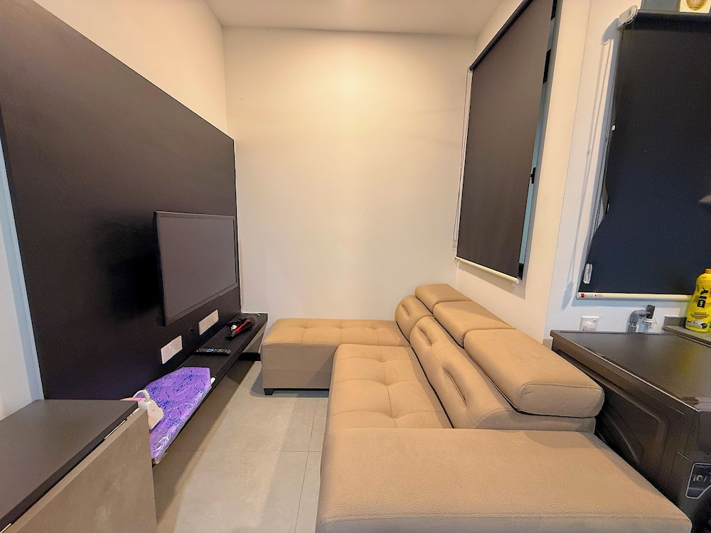 Neu Suites By RASBO Galaxy Suites