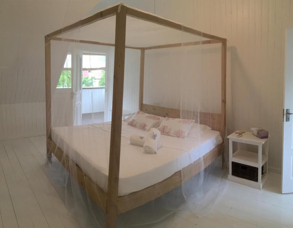 Casa Livingston - Luxury Villa - La Digue Seychelles view 3