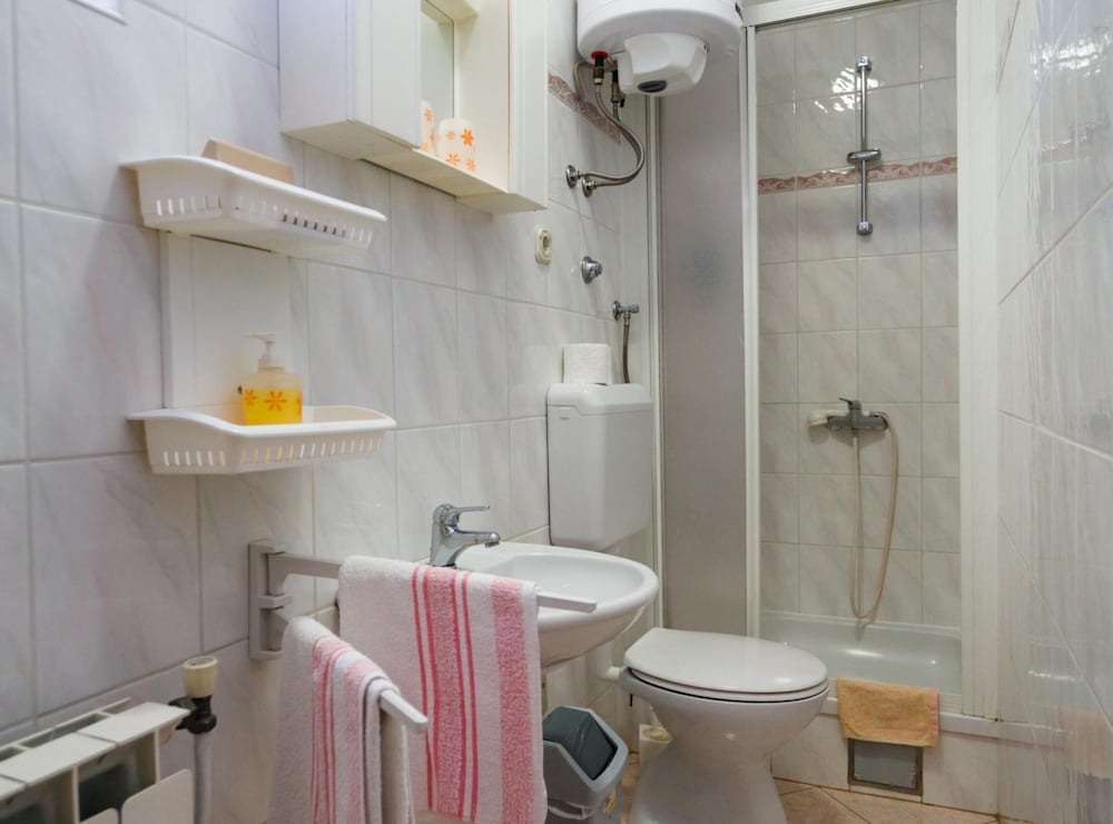 Sunny and Sleek Krk Rooms With Balcony