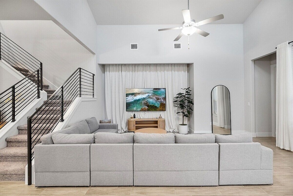 Spacious Cozy 4B Home in Frisco