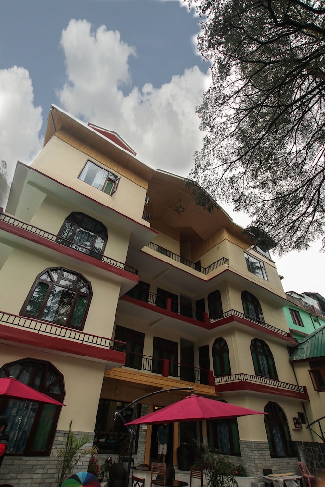The Rainbow Inn & Cafe