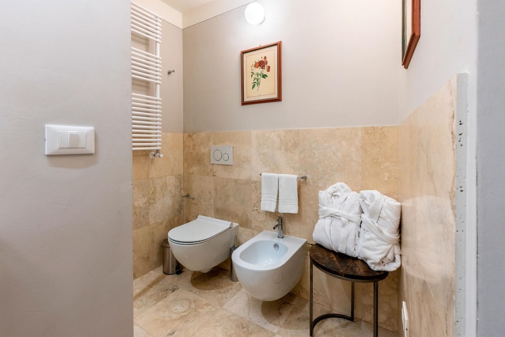 Impressive 4 Bedroom Apartment in Front of Pitti Palace Piazza Pitti I
