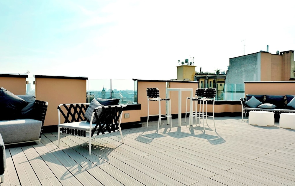 San Babila Central Tower by Rentopolis - High-end 1bdr with panoramic terrace overlooking Duomo