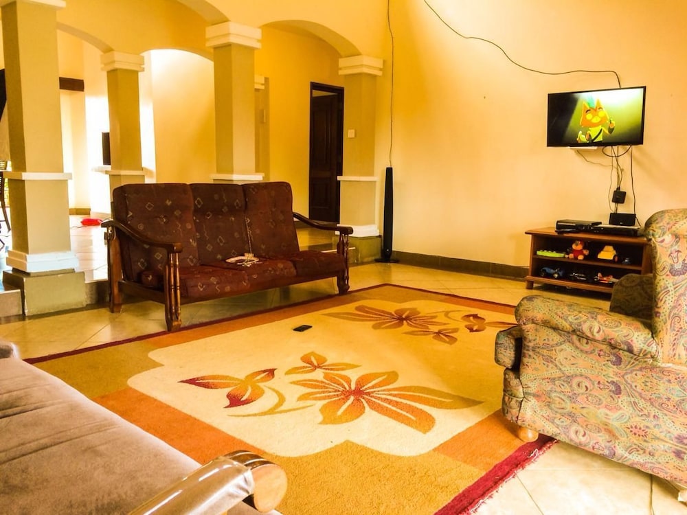 Family home, photo 15