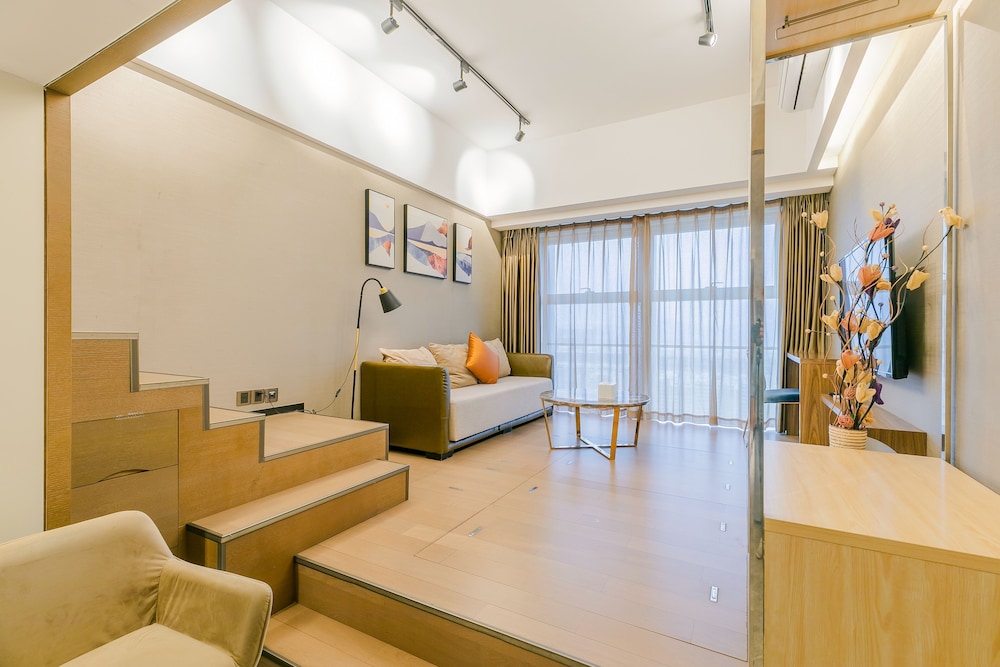 Xizhengjia Apartment Hotel (Guangzhou Financial City Keyun Road subway station store)
